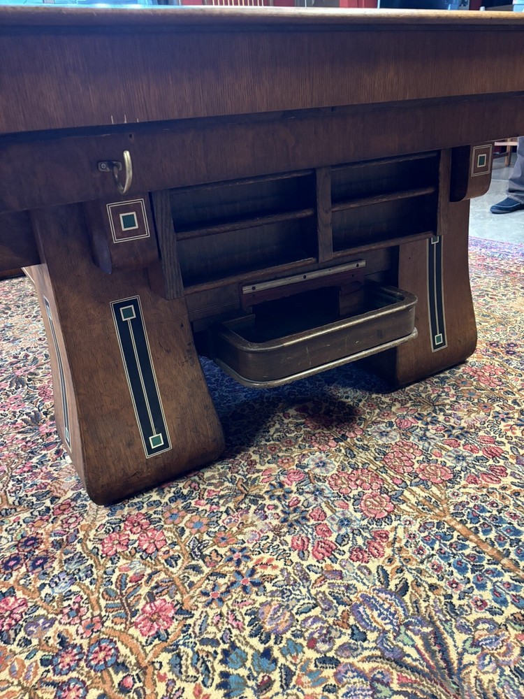 9 Foot Kling Antique Brunswick Pool Billard Table
