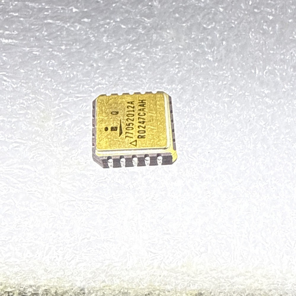 Intersil 77052012A INTEGRATED CIRCUIT