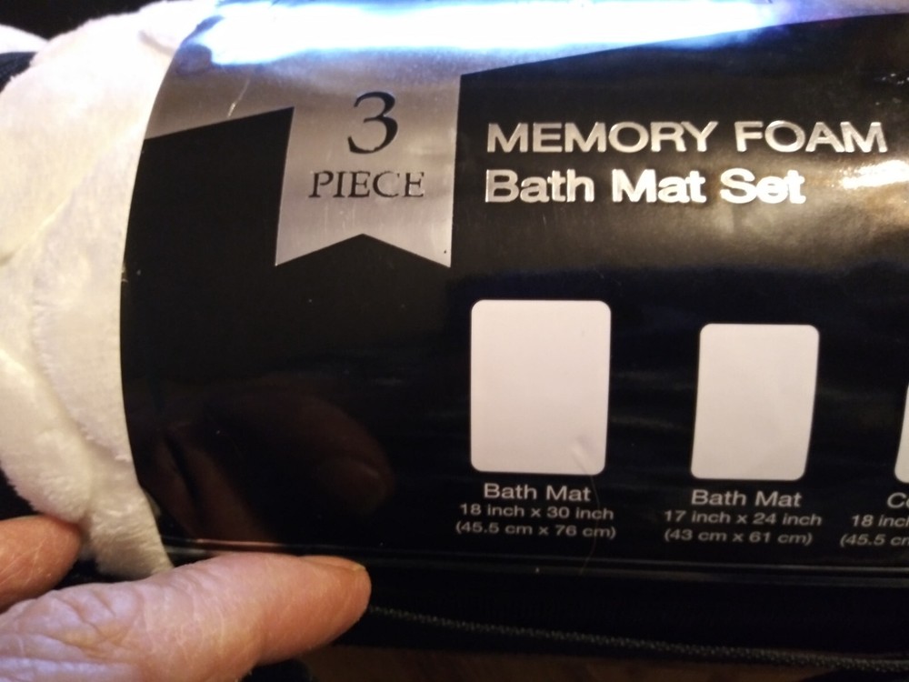 Amy Miller White 3pc Memory Foam Bath Mat Set 100% Polyester Soft