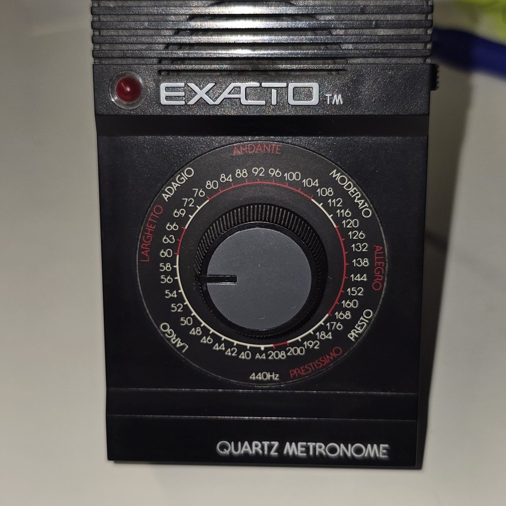 Exacto Quartz Metronome w/ Retractable Stand
