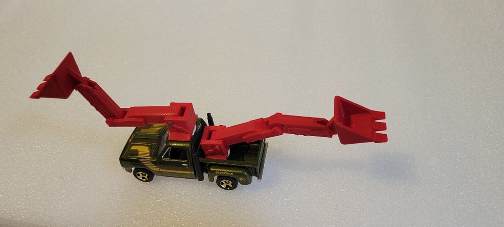 Gasland, MadMax, Front Loader with 3 bendable, movable points. 3d printed Red