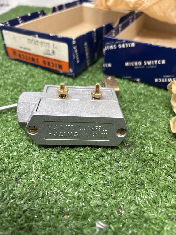 Micro Switch BZE6-2RQ62 Limit Switch With Rod Actuator
