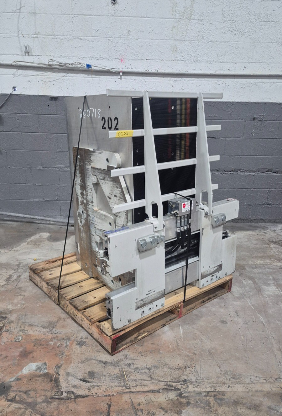 Cascade Class 2 Carton Clamp 54X34 Pads 15D