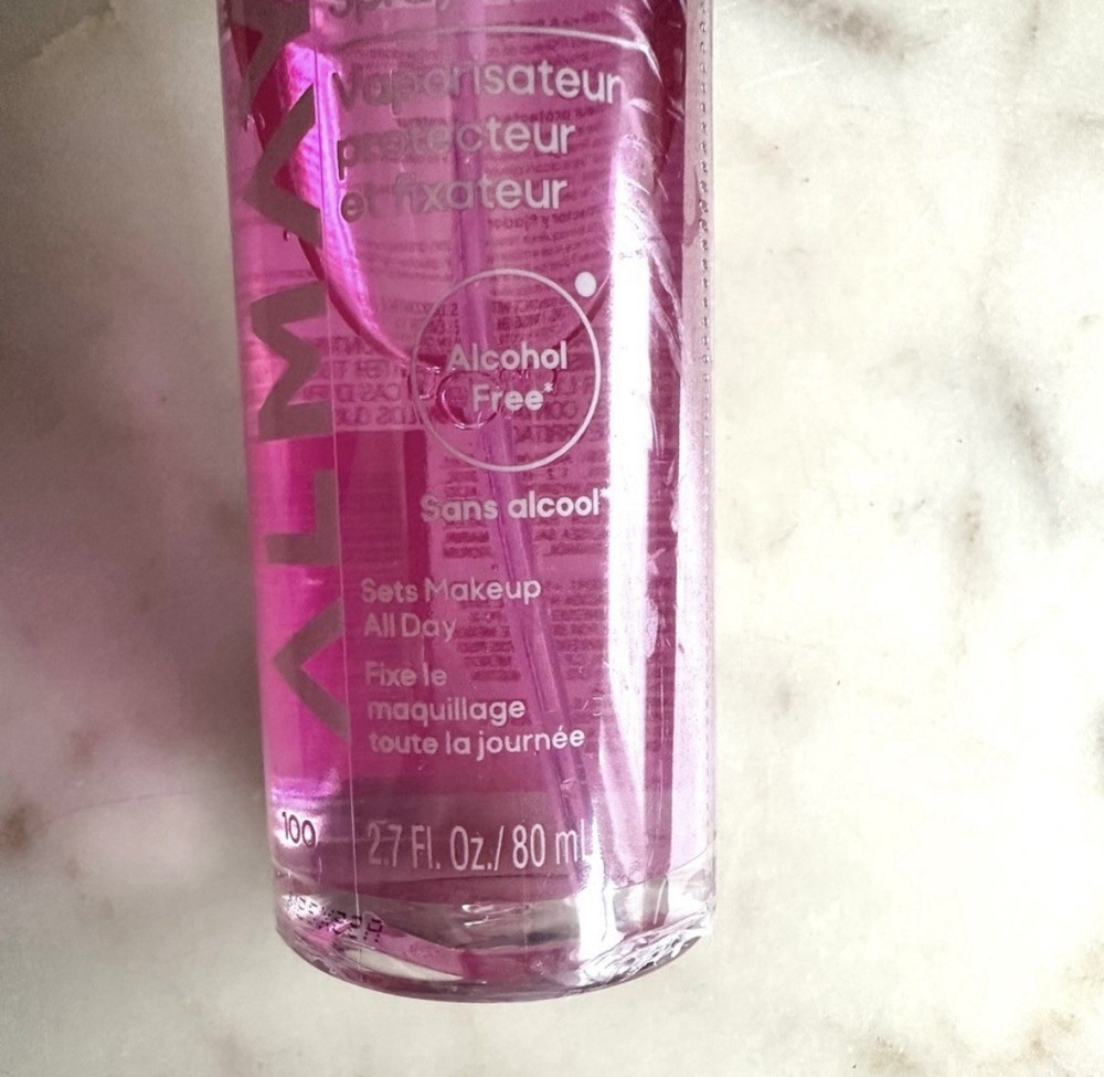 Almay Protect & Set Setting Spray. 2.7 fl.oz. Brand New.