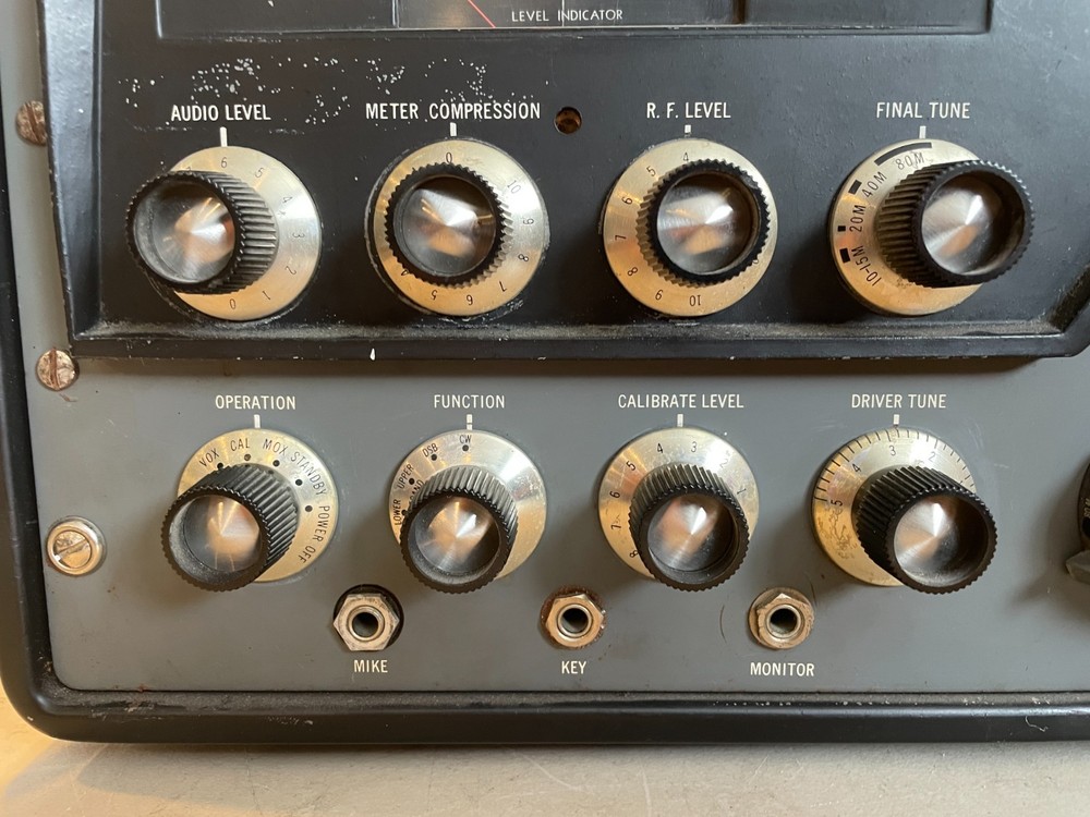 The Hallicrafters HT-32 Tube Ham Radio Transmitter/Exciter HT32 HT-32