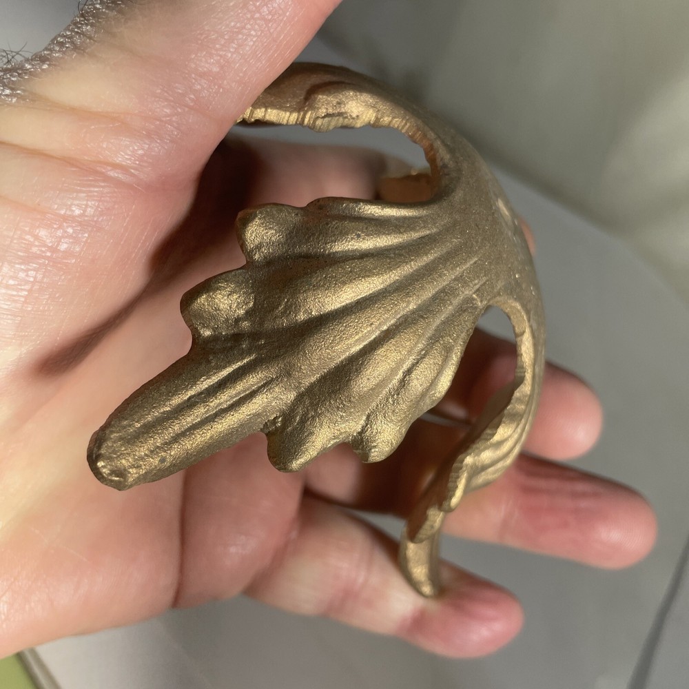 Heavy cast bronze leaf cluster lamp light part O