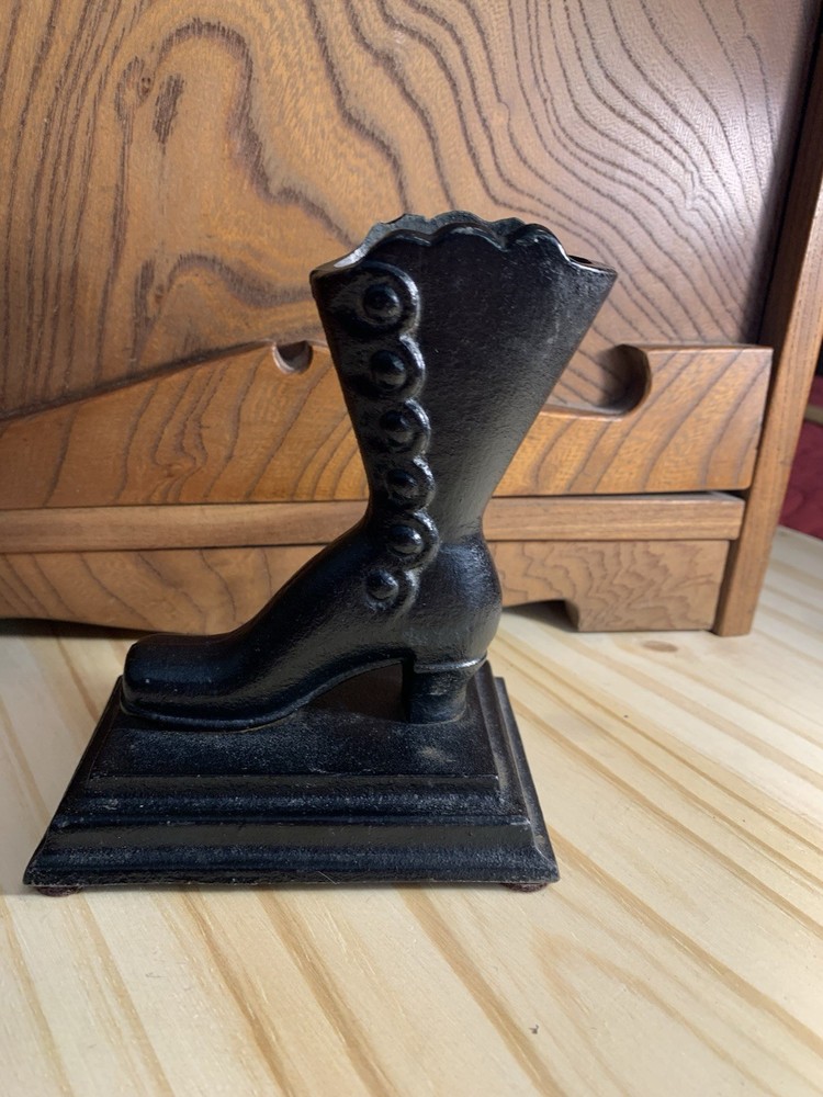 Cast Iron Victorian Shoe Bookends