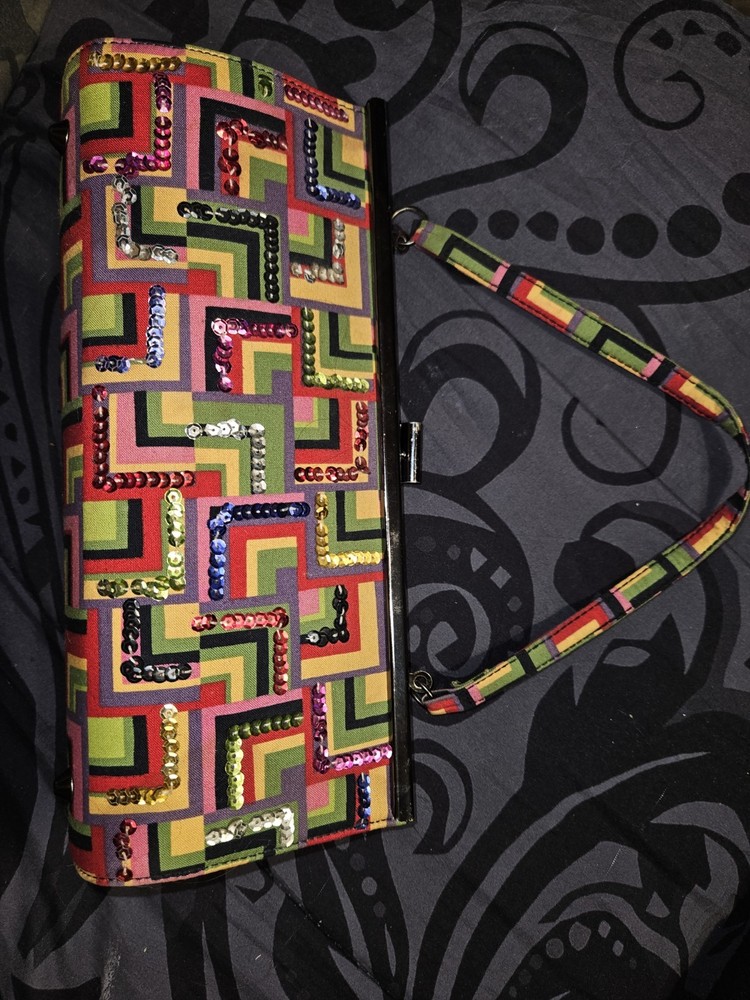 For Nine Geometric Pattern Sequence Accented Silver Clasp Closure Clutch