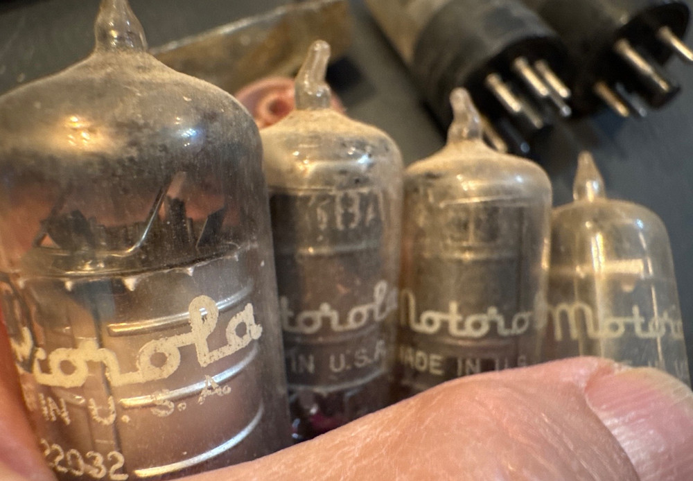 1950 MOTOROLA Drawer HANDLE PULL, Tubes, Knobs, Dial Plate, Needle 8FM21 Console