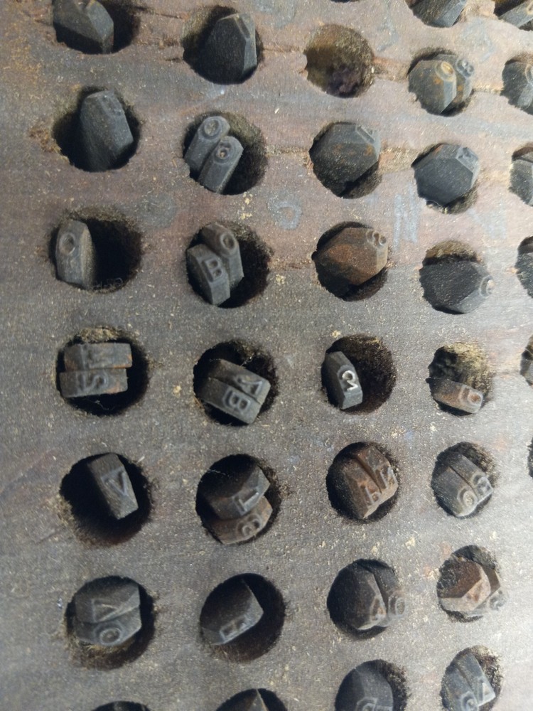 Letterpress Type ( NEW ) 1950's - ? Point ( SET W/ CASE Not Sure if Complete )