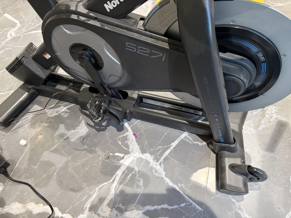 NordicTrack S27i Studio Cycle with 27" Rotating Smart HD Touchscreen Console