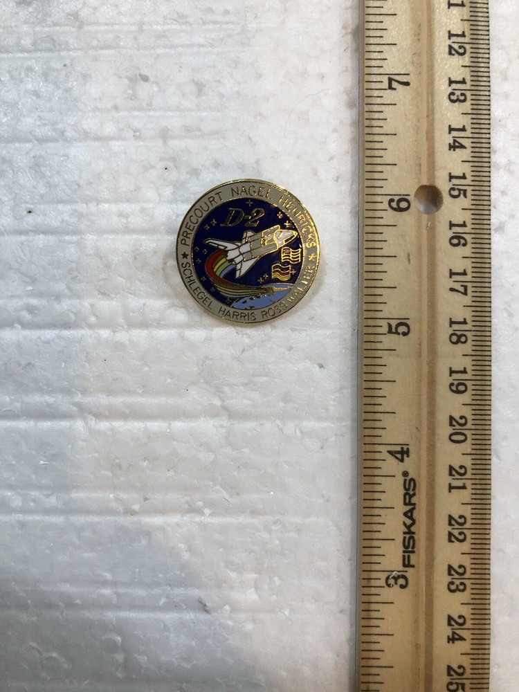 Vintage NASA Discovery Space shuttle Pin
