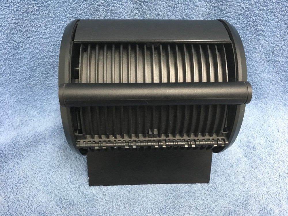 CD-3 MODEL 401 DESK-TOP HARD PLASTIC NUMBERED DISK STORAGE FOR 40 CD'S/DVD'S EUC