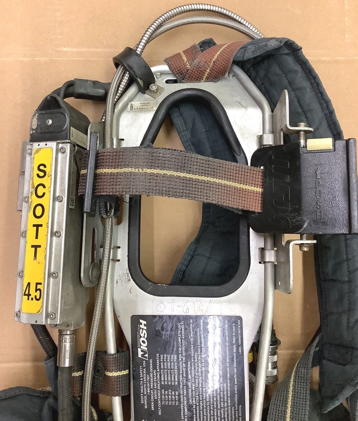 Scott 4.5 SCBA Harness w/AirPak Plus & EZ Flo Regulator & Air Supply Firefighter
