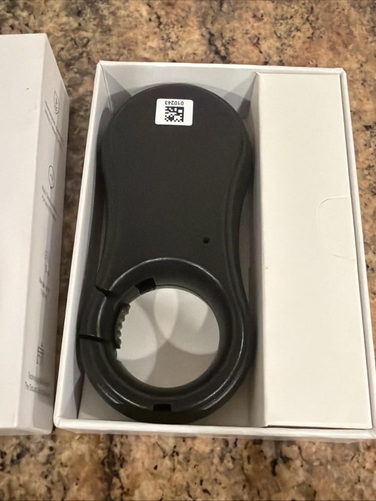 LynQ Smart Compass Tracker GPS "The People Compass" Black