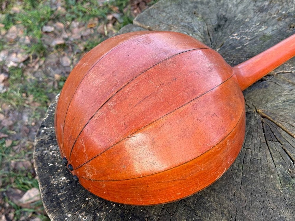 Vintage domra 4 strings / national stringed instrument