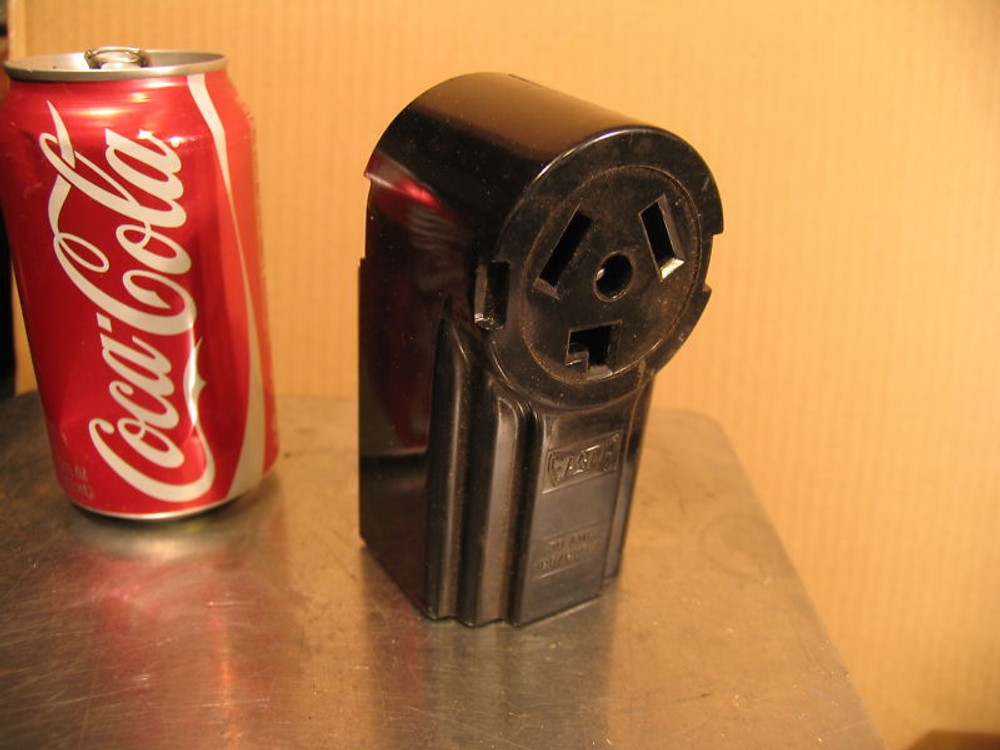 EAGLE 30amp 250V Surface Mount Connector/Receptical (c)