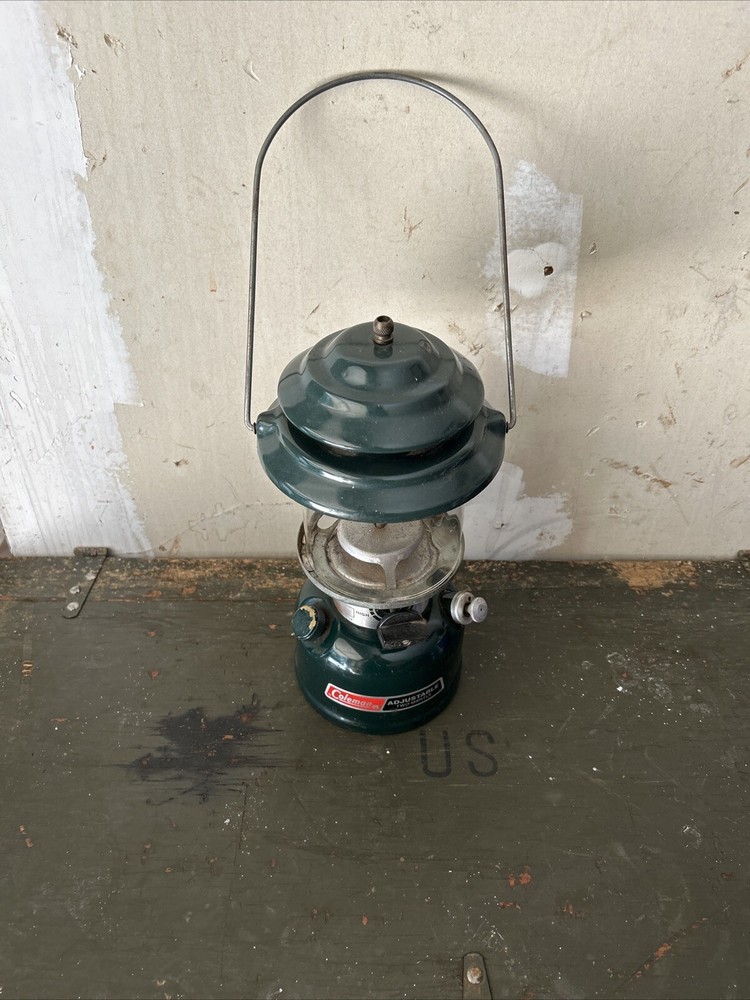 COLEMAN ADJUSTABLE TWO MANTLE LANTERN WITH  Date 5-86