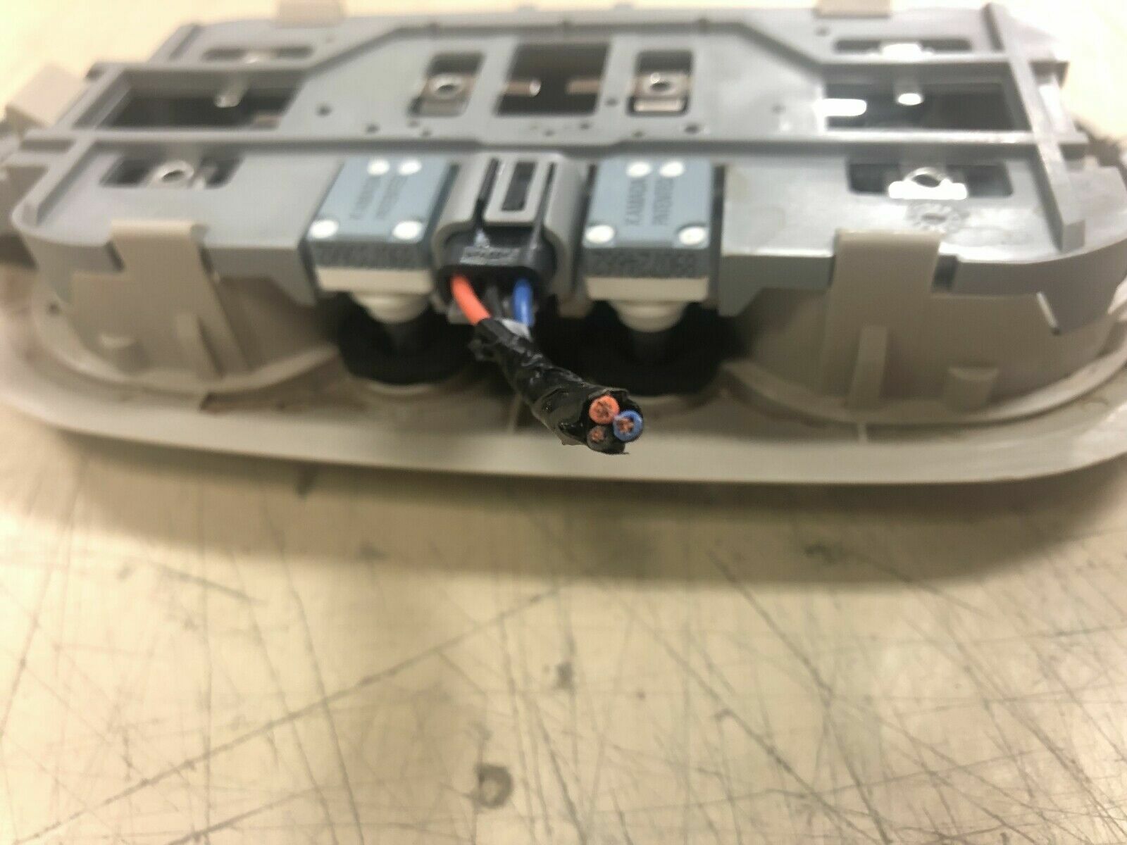 New 2003-2024 Chevy Express/GMC Savanna Passenger Van Neutral Dome Light VC4244