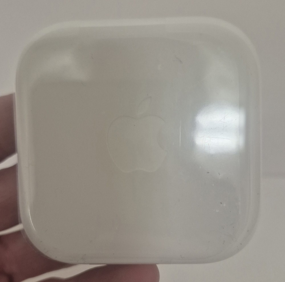 Apple Earbuds. New/ Sealed. Wired.