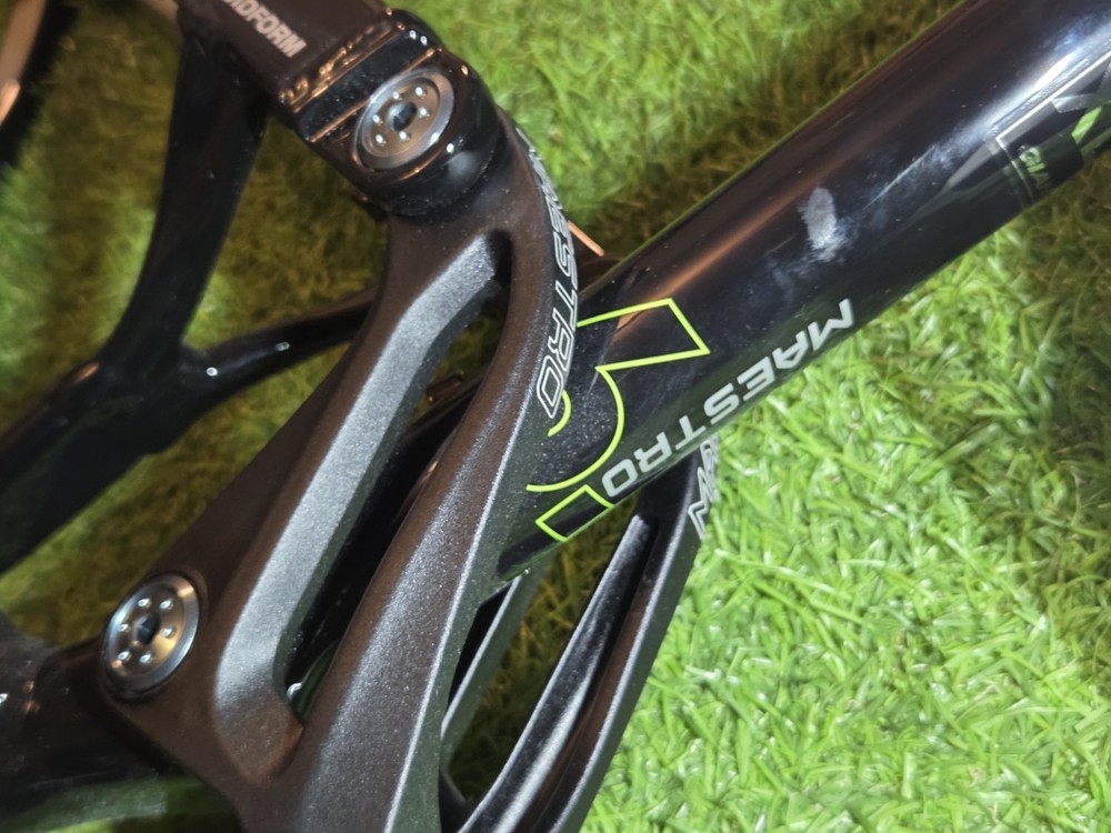 New Giant Reign 0 Size XL 26" Frameset