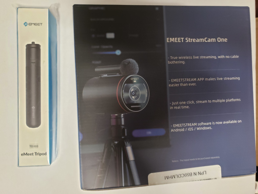 EMEET StreamCam One E7004 with Collapsible Mini Tripod