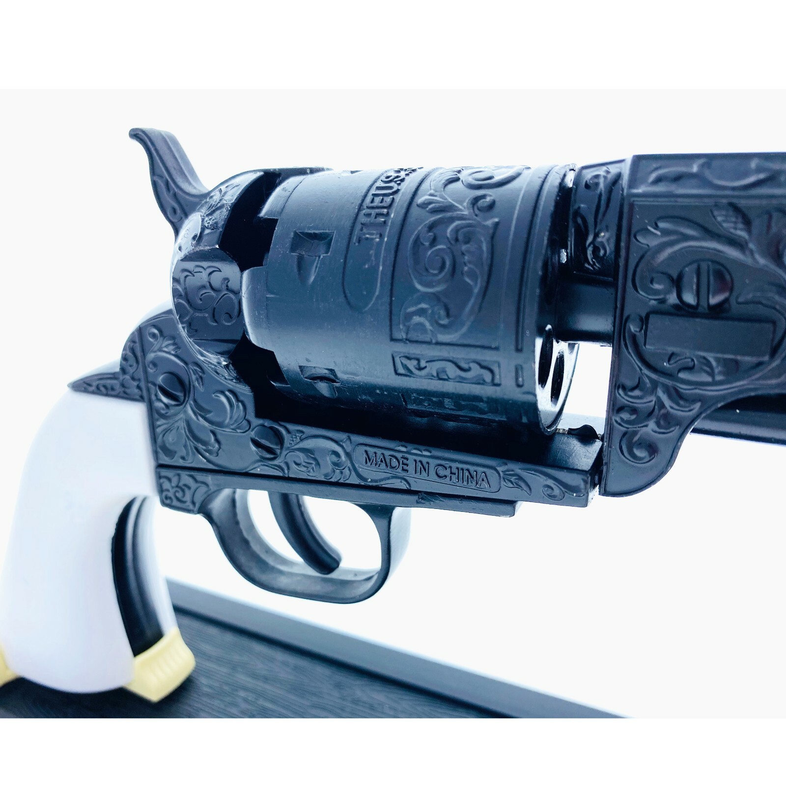 US Decorative Western Style Navy Revolver for Displays & Costumes NOT a Weapon