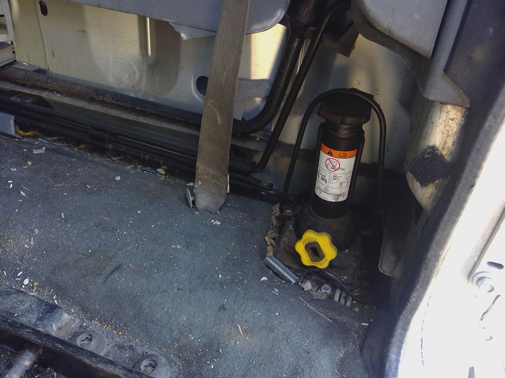 Fits 08-25 FORD VAN E350 Jack Assembly W/tools