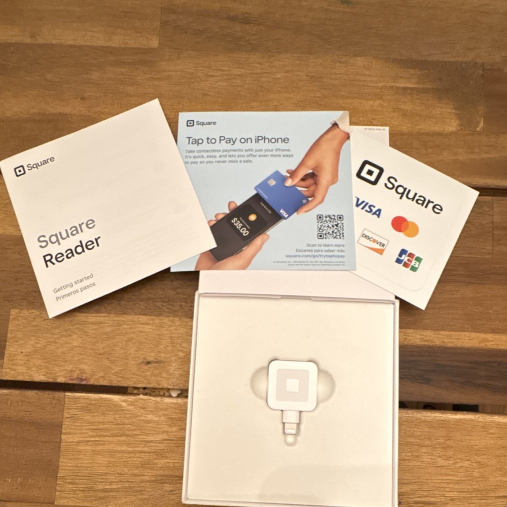 Square Reader for Magstripe Lightning Credit Card Reader for iPhone