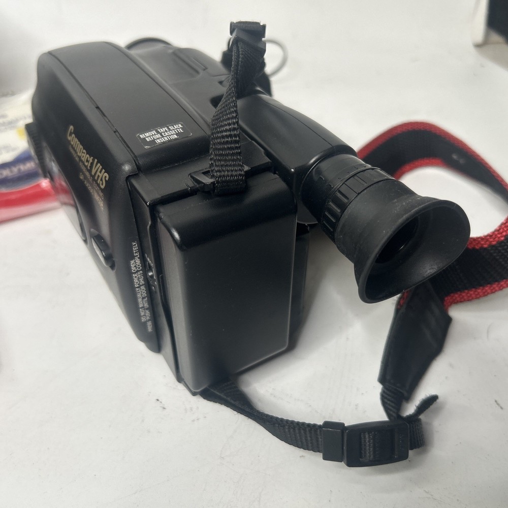 JVC GR-AX200 Camcorder With Bag Untested Camera Compact VHS