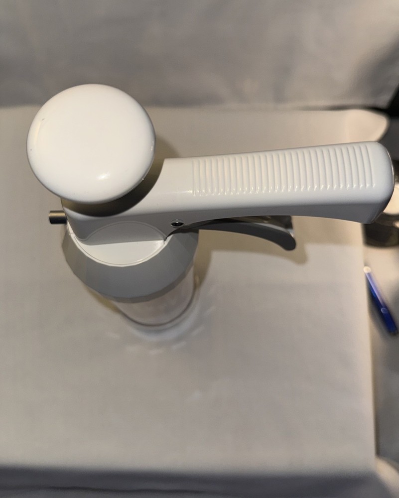 The Pampered Chef Cookie Press 1525 Plunger Trigger Ring Barrel
