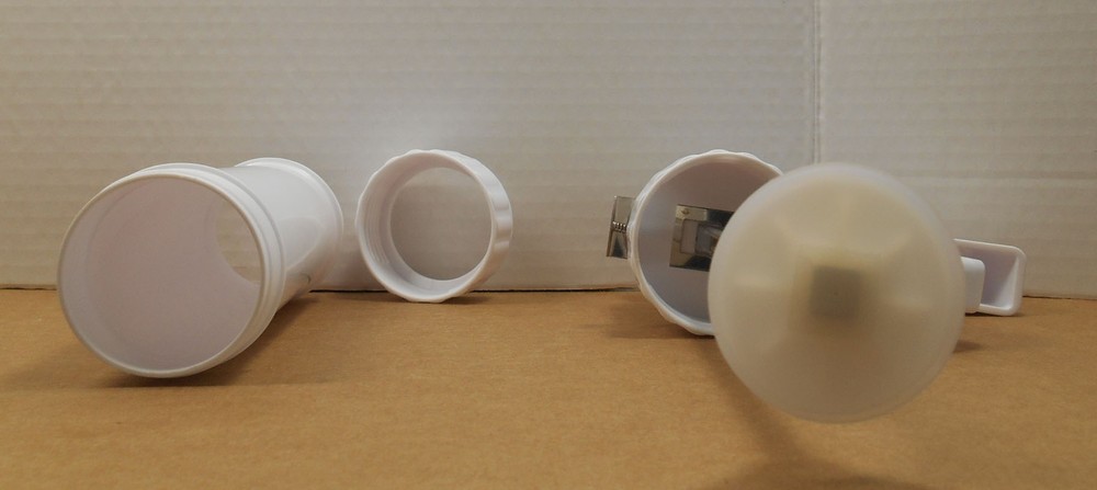 Wilton cookie press & 12 red discs