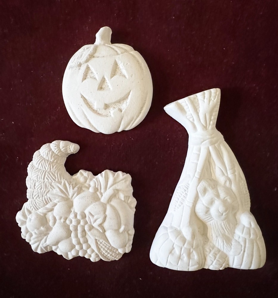 3pcs-Fall-Cornicopia, Racoon, Pumpkin-Unpainted Ceramic for Magnets/Deco