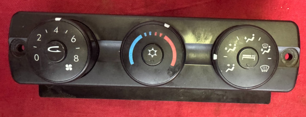 16 FREIGHTLINER Climate temperature control panel AC HVAC  A22-60645-501