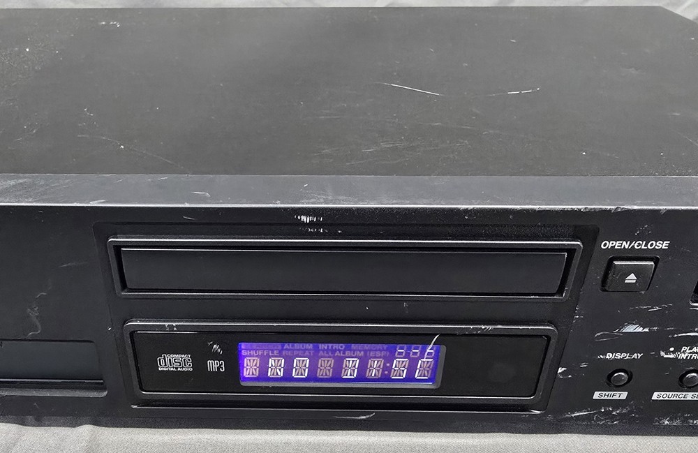 Tascam CD-200i CD Player with iPod Port - Rack Mount