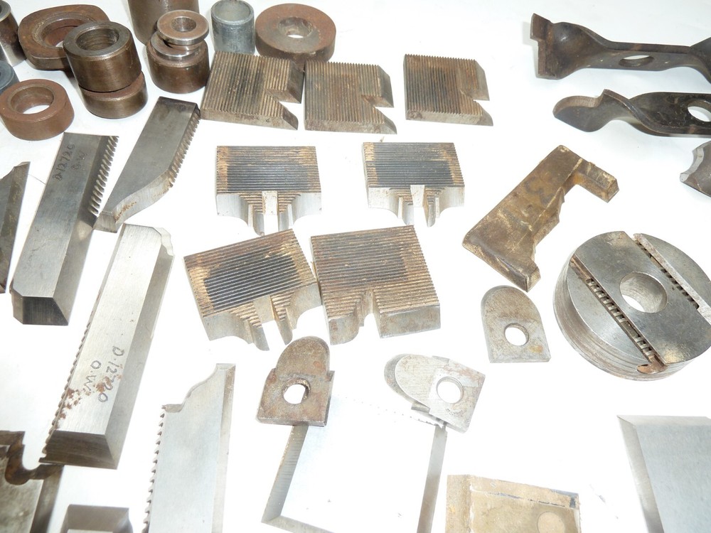 Wood carpenter machine shapes cutters