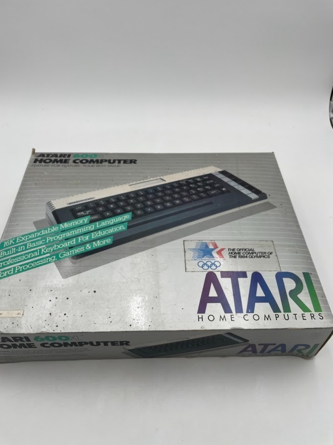 ATARI 600XL Home Computer New Worn Box
