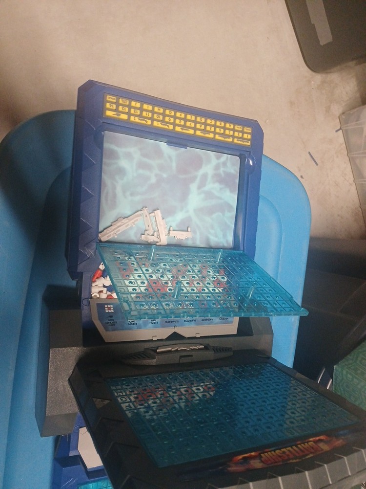electronic battleship game. Needs Batteries