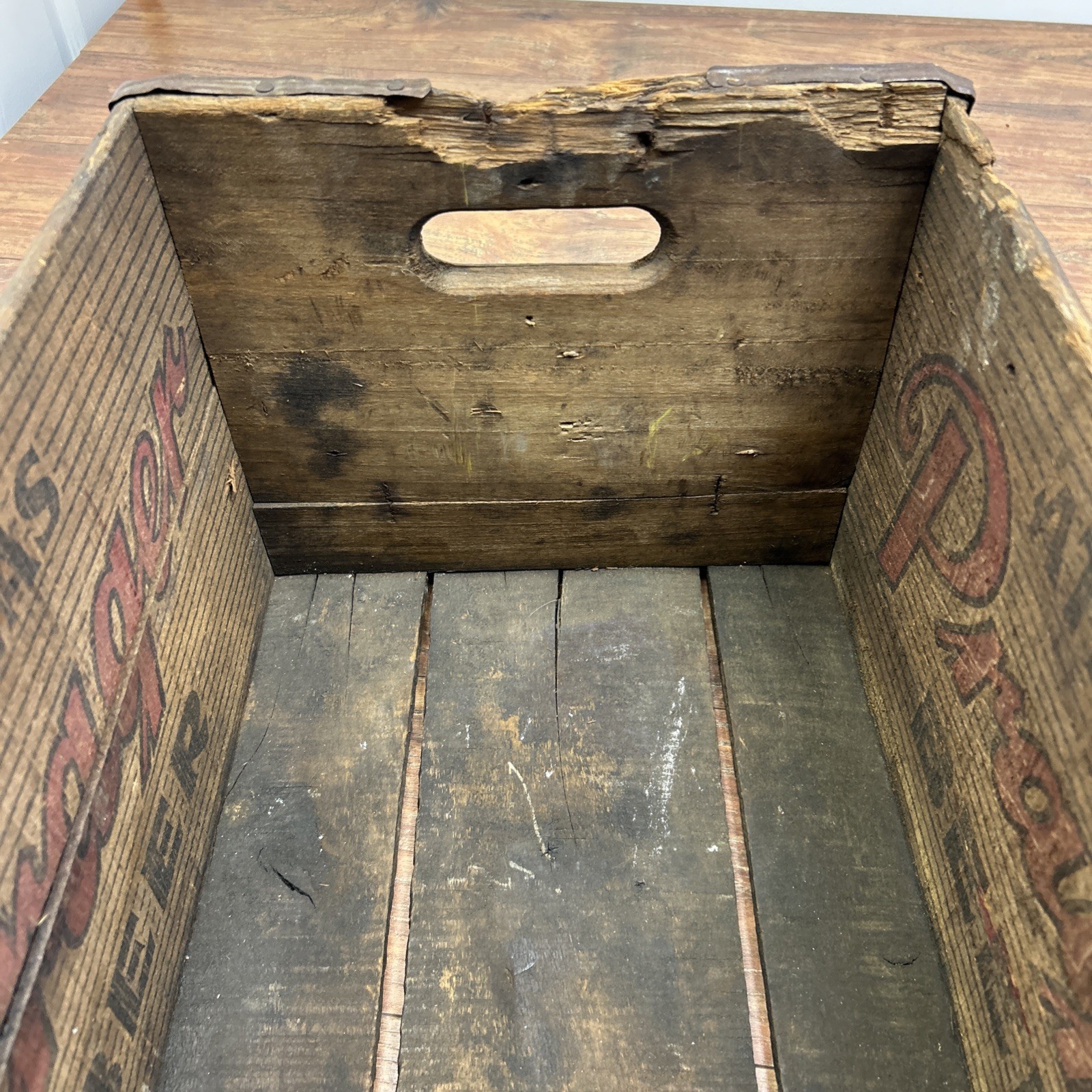 Atlas Prager Beer Crate Case Wood Chicago BW96 Wooden Advertising No Lid