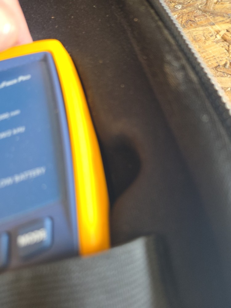 Fluke Networks SimpliFiber Pro Optical Power Meter And 850/1300 Source