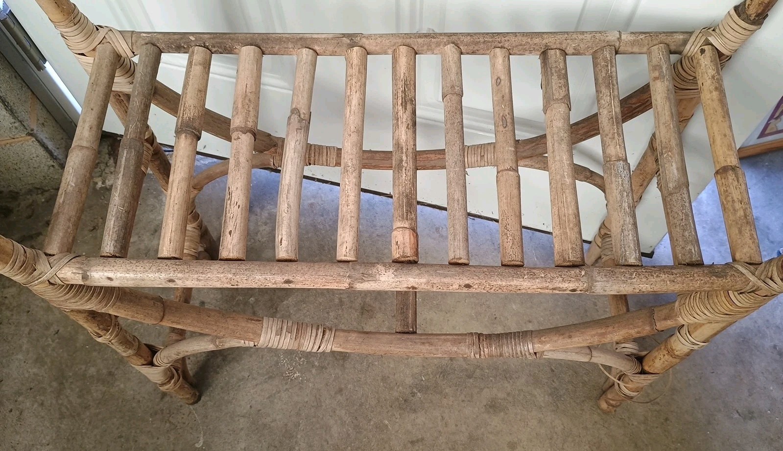 Vtg Mid Century Bamboo Shelf Unit Freestanding Circular Bookcase Etagere 35"x23"