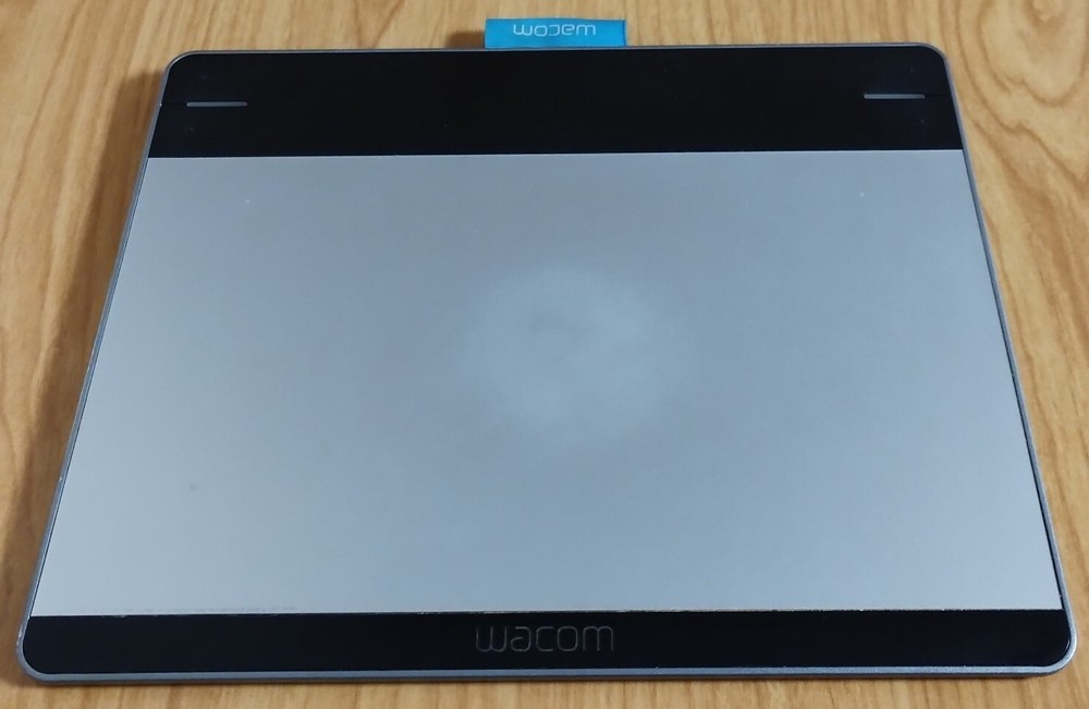 Wacom CTL-480 Intuos Small Creative Pen Tablet 3 piece set
