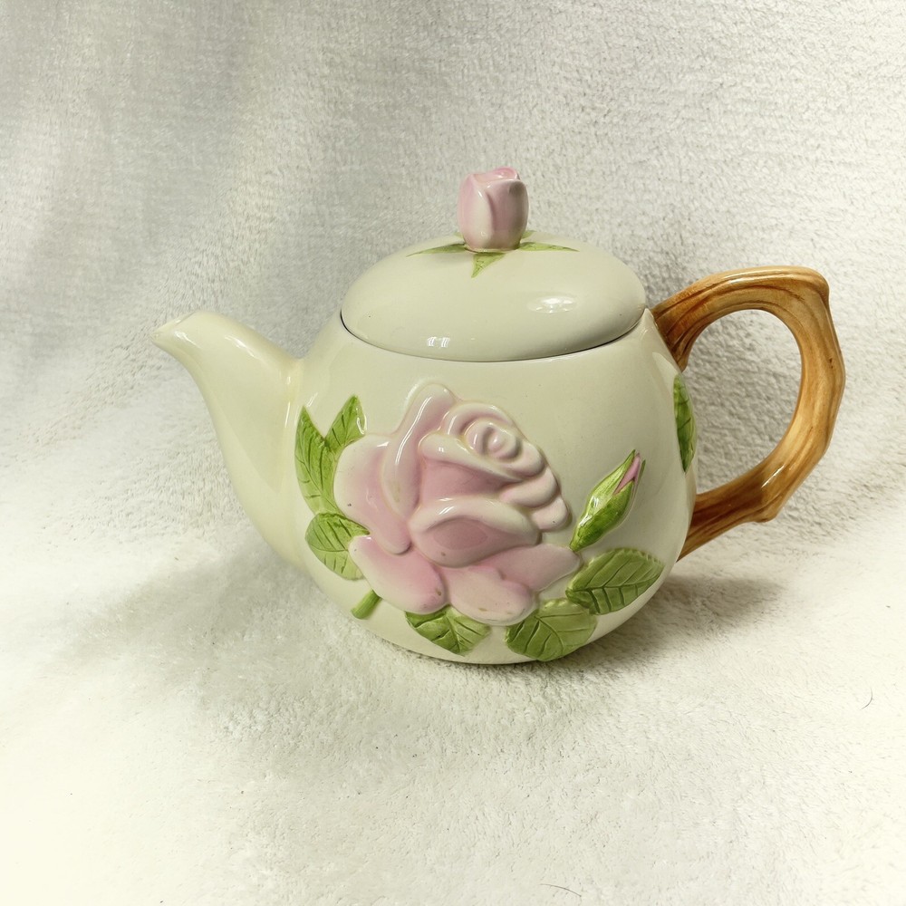 A Telaflora Gift Pink Rose Tea Pot