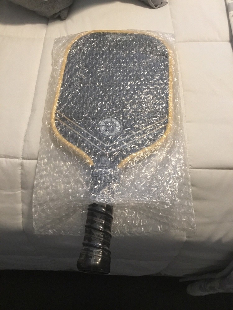 Bruins Pickleball Paddle Parrot ￼
