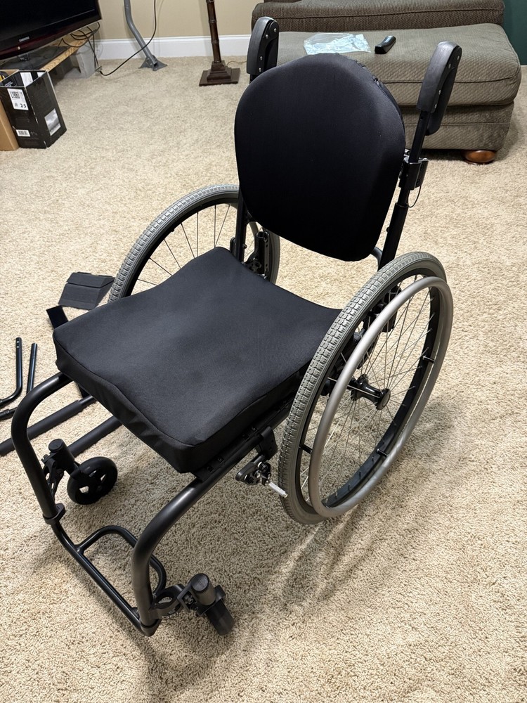 Quickie QRI Wheelchair