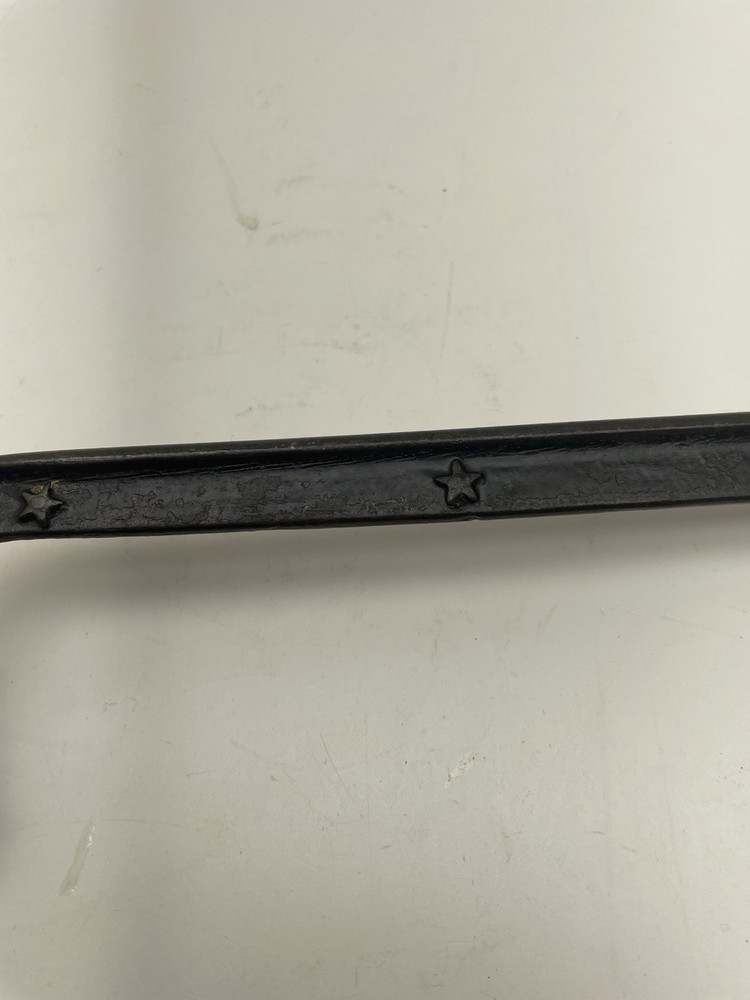 Vintage Cast Iron 8" Hacksaw Blade 3 Star Pattern