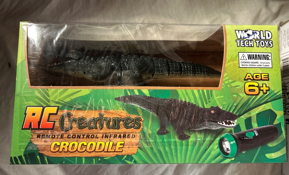 World tech toys RC creatures remote controlled INFRARED crocodile