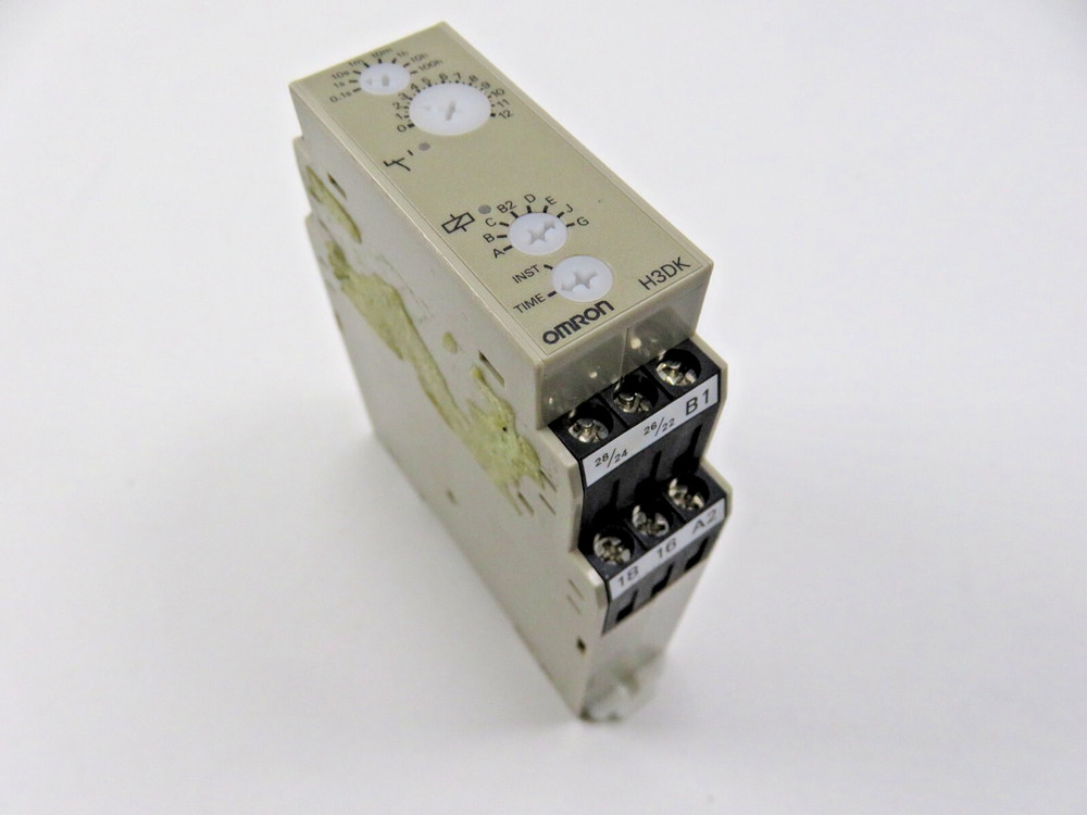 Omron H3DK-M2 Timer Relay