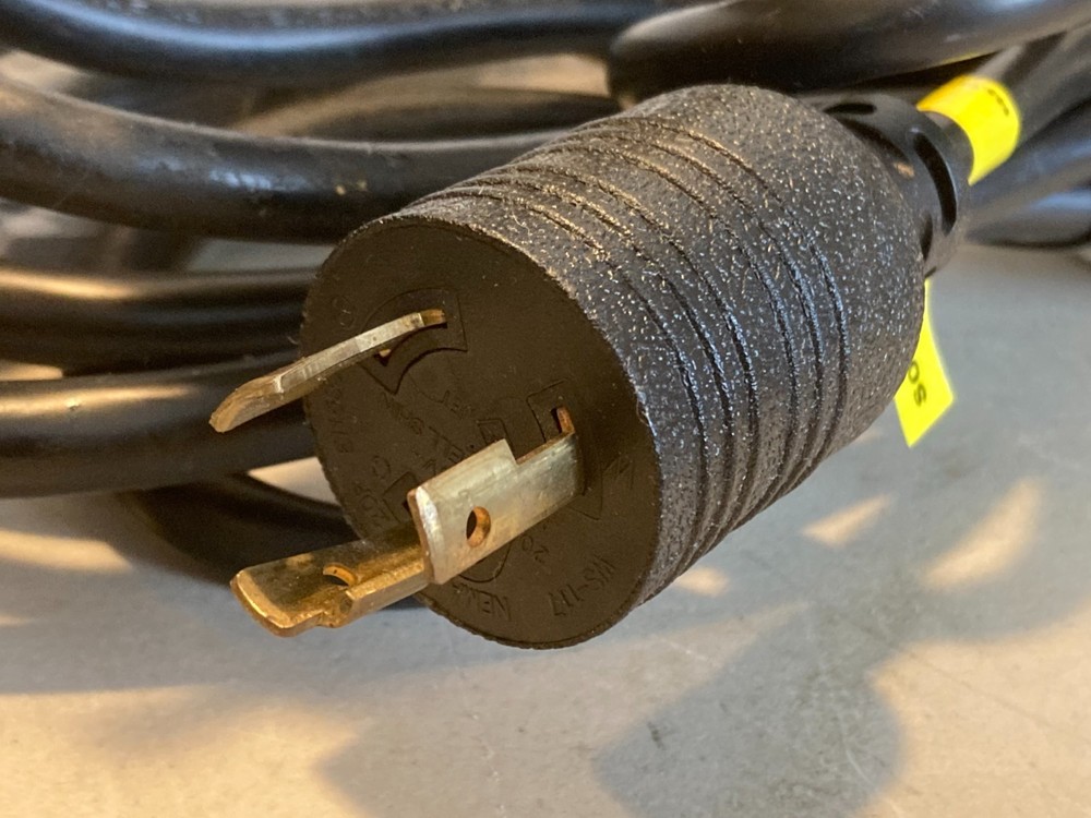 APC AP7752 Rack Mount Automatic Transfer Switch ATS 8-Outlet Open Box