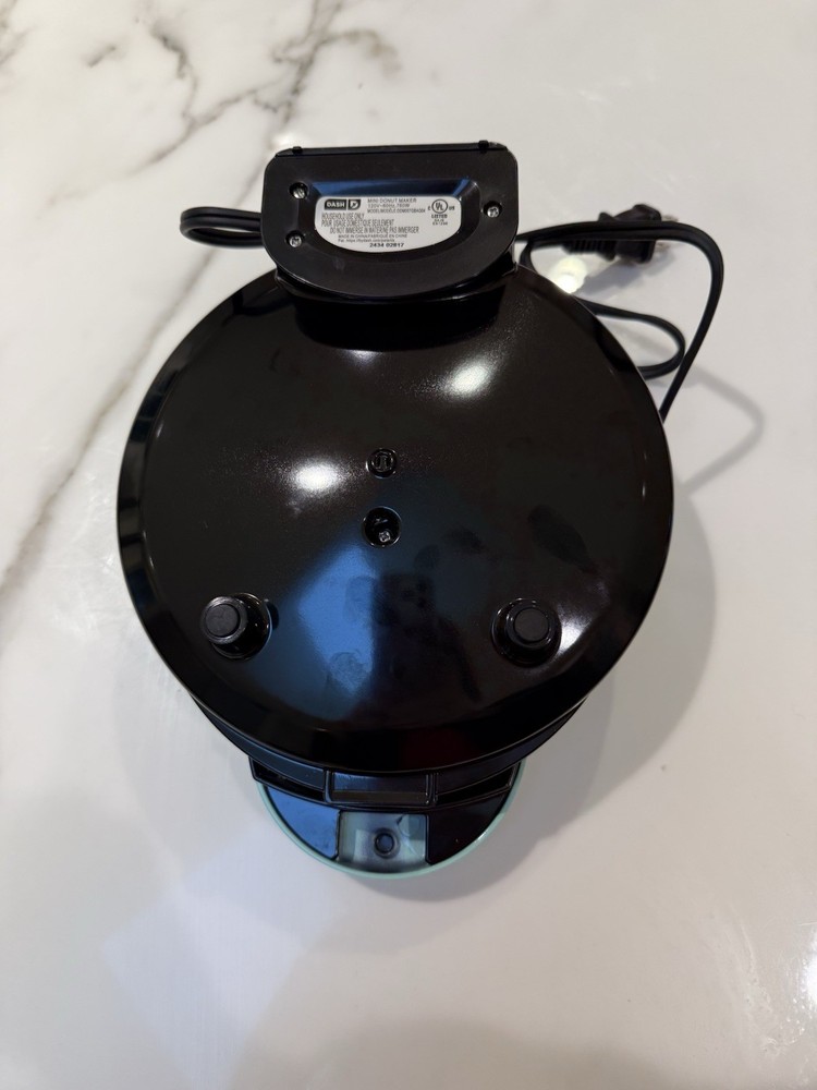DASH Express Mini 2” Donut Maker Non-Stick Makes 7 Donuts - Never Used